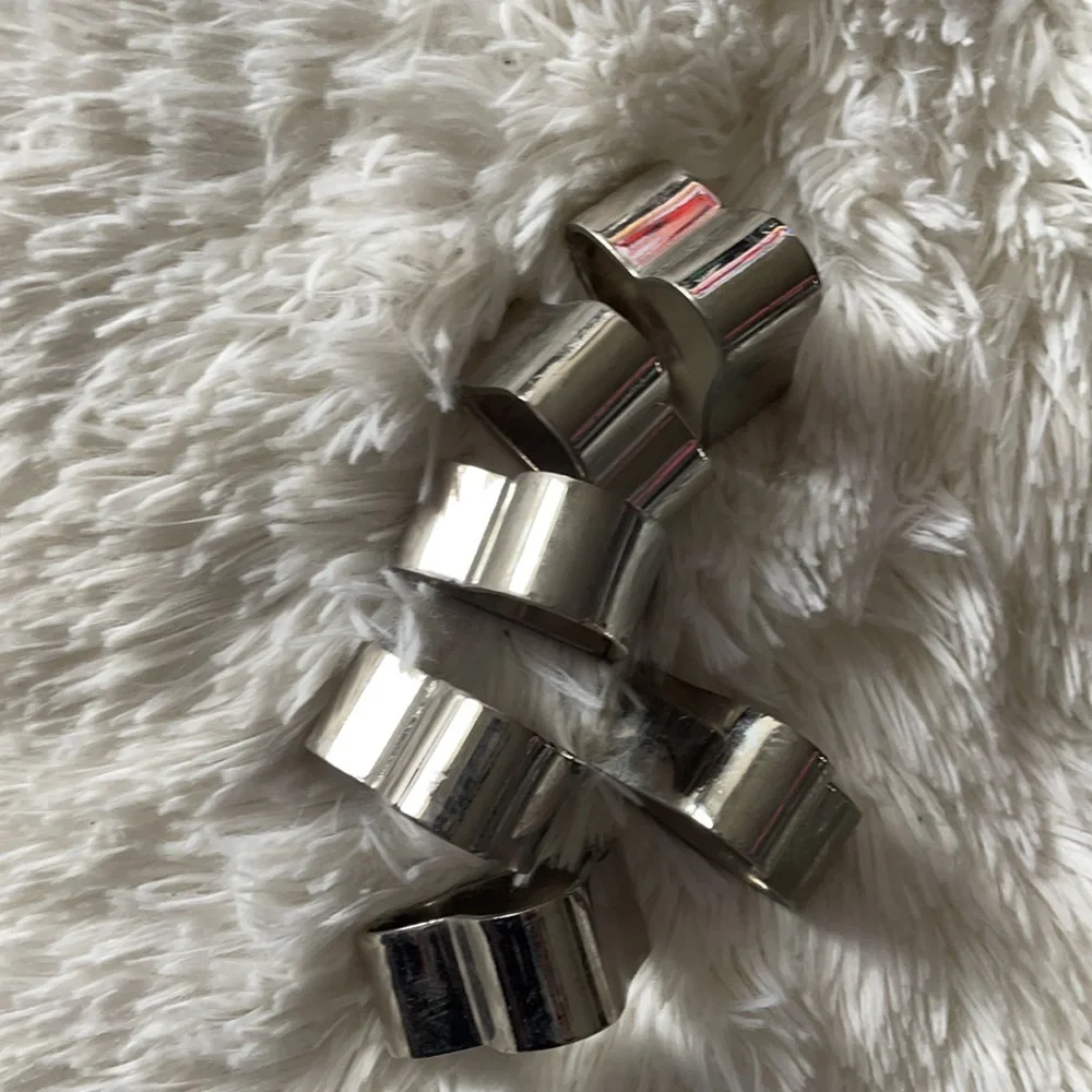 6 heart shaped napkin holders